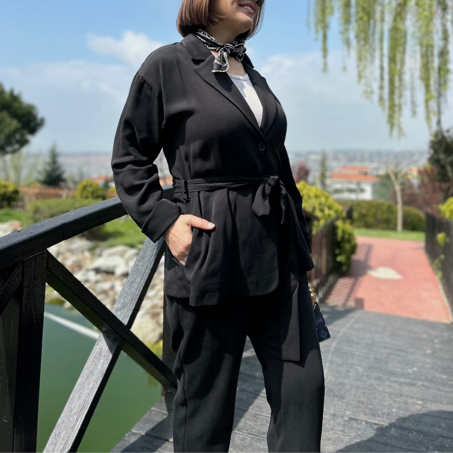Siyah Kemerli Ceket Pantolon Takım