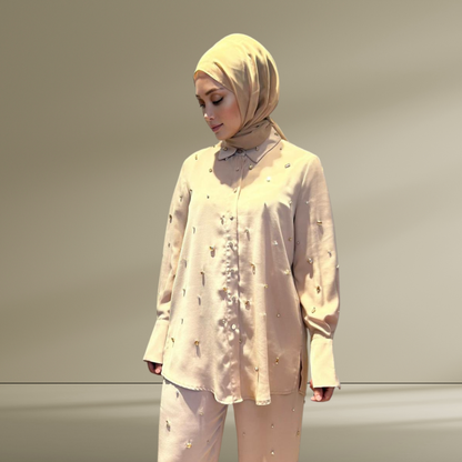 Taş Detaylı Bej Gömlek ve Pantolon Takım